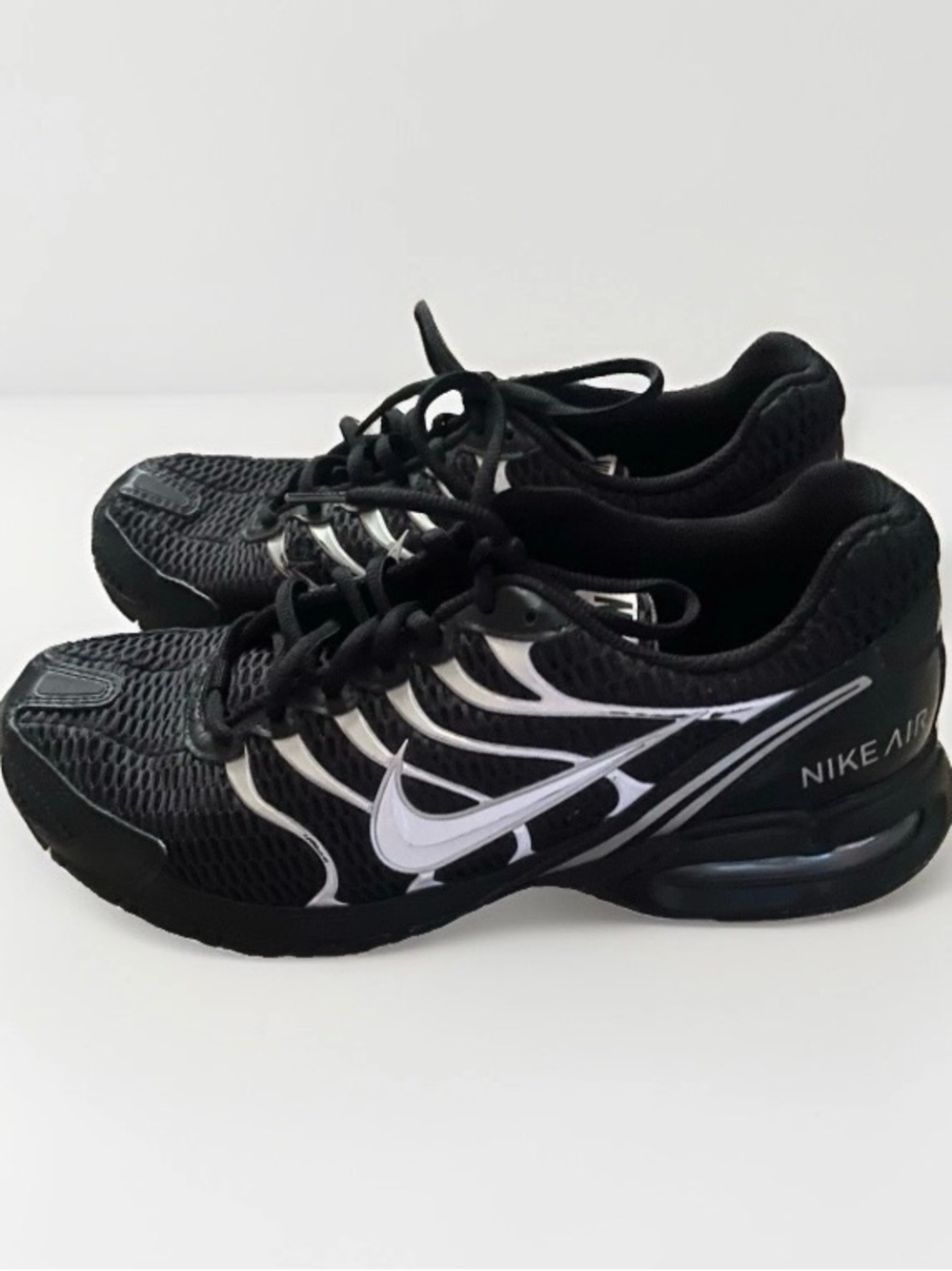 Nike Womens Air Max Torch 4 Black & Silver Athletic Running Shoes Sz 11